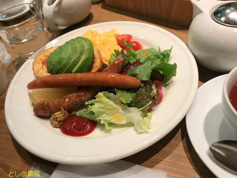 横浜タカシマヤ カフェ・ド・チャヤ で フレンチトースト