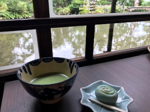 兼六園 三芳庵、金沢城公園 鶴の丸休憩館で お抹茶