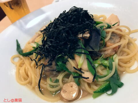 広島産牡蠣と松茸と九条ネギの和風スパゲッティ