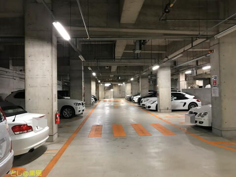 屋内立体駐車場